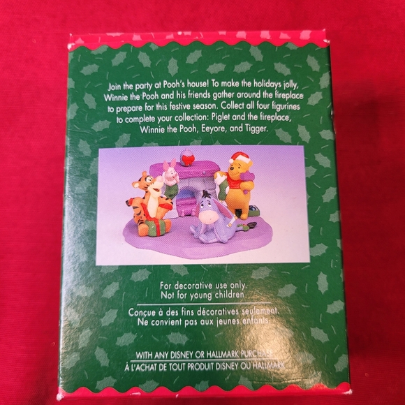 Hallmark Merry Miniatures - Piglet - First of 4 - Christmas at Pooh's House - Picture 4 of 4